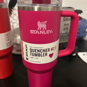 Stanley Vibrant Pink Quencher H2.0 Tumbler